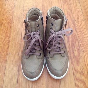 Tan Hi-top Hidden Platform Sneakers US 5.5-6